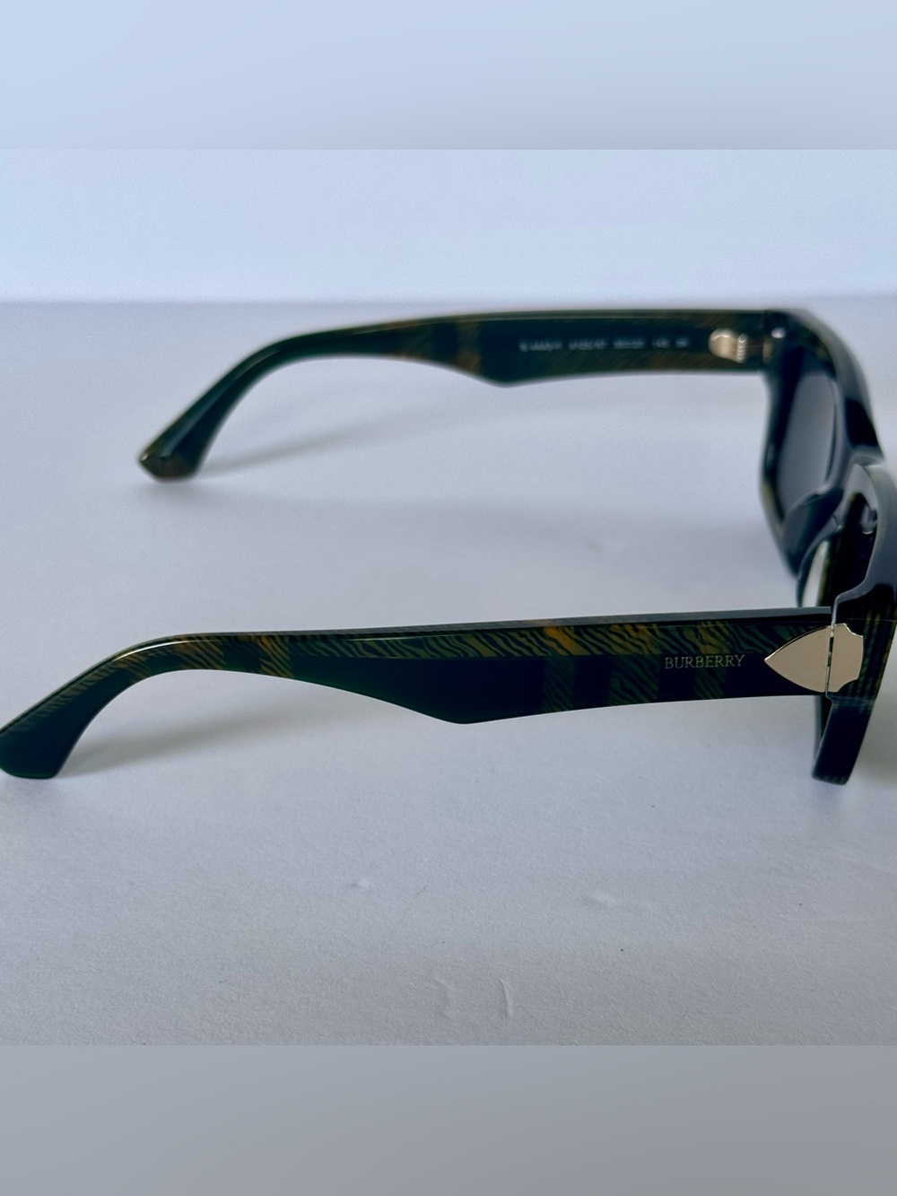 NWT Burberry BE4443F 4225/87 Check Green Rectangle Sunglasses Made in Italy - Picture 8 of 10